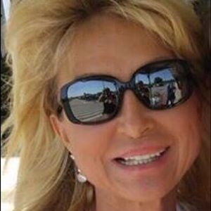 Meet your Posher, Connie